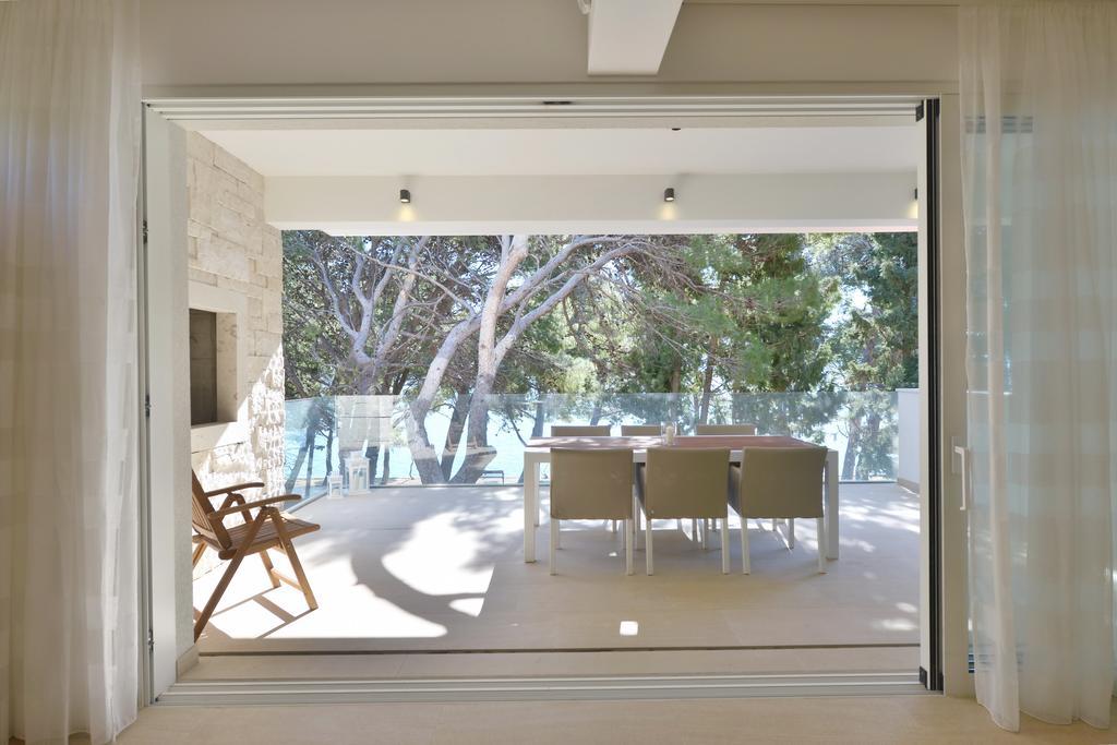 Chiponsky One - 5 Star Beachfront Property Bol Esterno foto