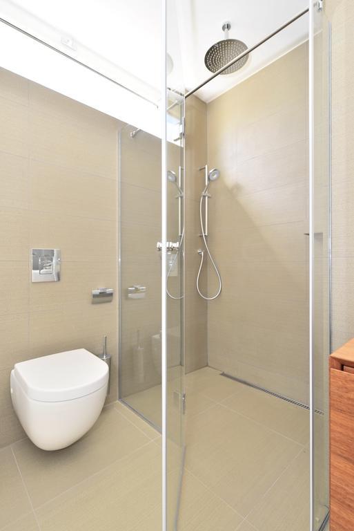 Chiponsky One - 5 Star Beachfront Property Bol Esterno foto