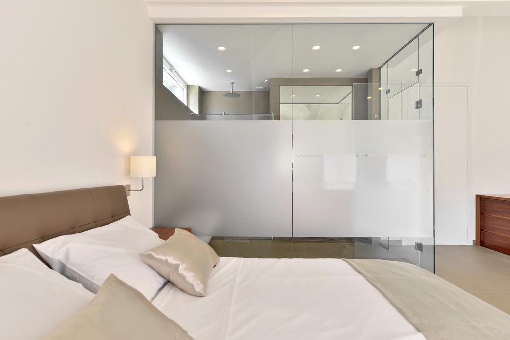 Chiponsky One - 5 Star Beachfront Property Bol Esterno foto